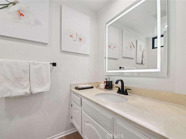 15937 Londelius Street, North Hills CA 91343