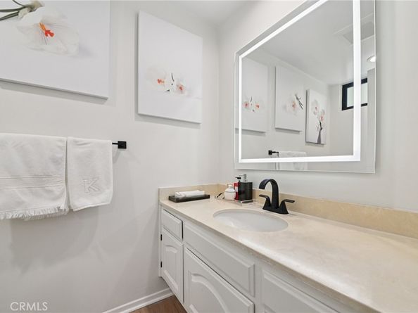 15937 Londelius Street, North Hills CA 91343