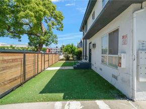 1026 N Hudson, Hollywood CA 90038