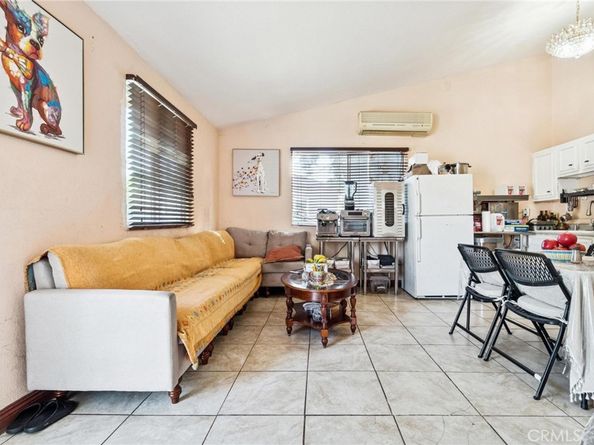 10959 Memory Park Avenue, San Fernando CA 91345