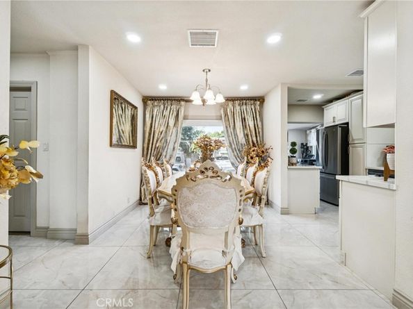 10959 Memory Park Avenue, San Fernando CA 91345