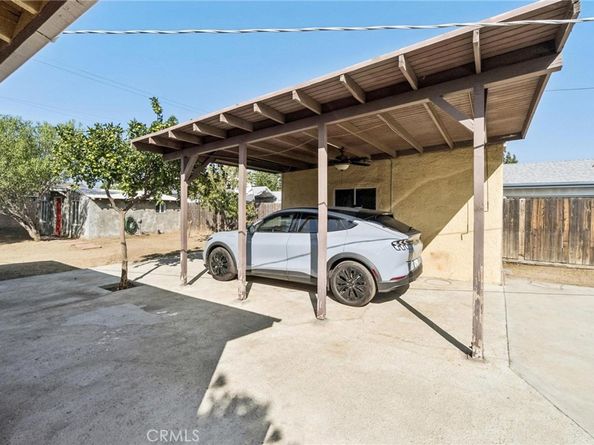 10959 Memory Park Avenue, San Fernando CA 91345