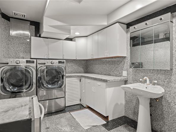 14713 Valleyheart Drive, Sherman Oaks CA 91403