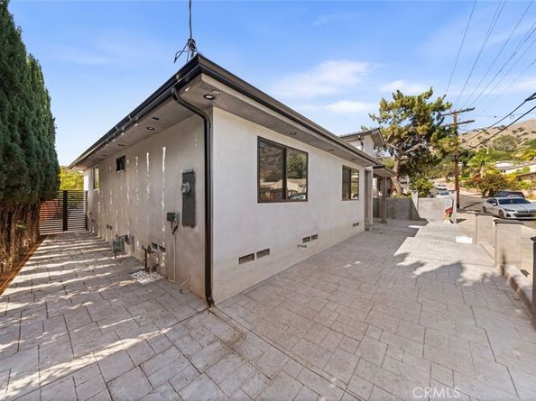 8369 Vine Valley Drive, Sun Valley CA 91352