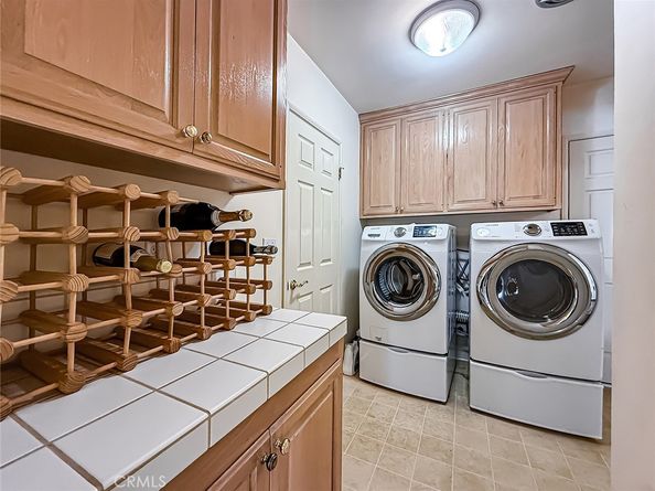 17424 Superior, Northridge CA 91325