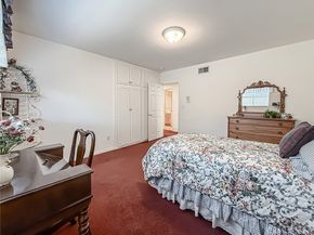 17424 Superior, Northridge CA 91325