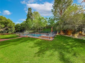 17424 Superior, Northridge CA 91325