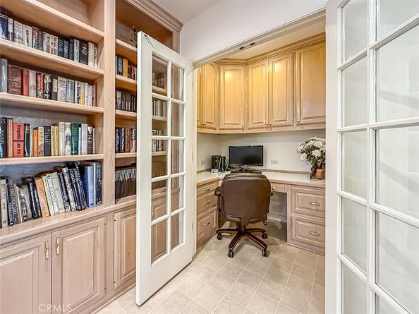 17424 Superior, Northridge CA 91325