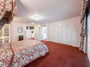 17424 Superior, Northridge CA 91325