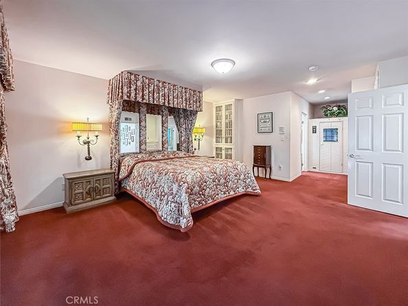 17424 Superior, Northridge CA 91325