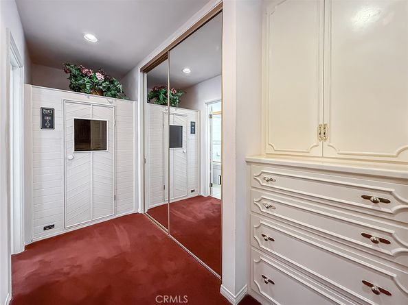 17424 Superior, Northridge CA 91325