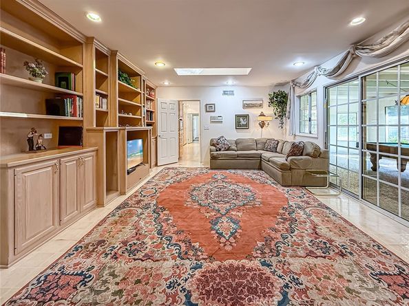 17424 Superior, Northridge CA 91325