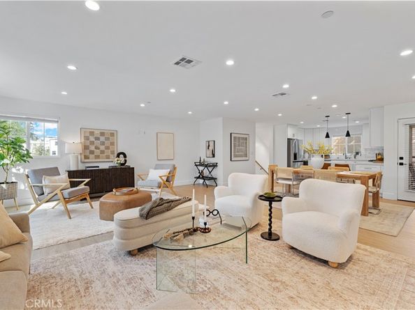 5248 Segals Way, Sherman Oaks CA 91411