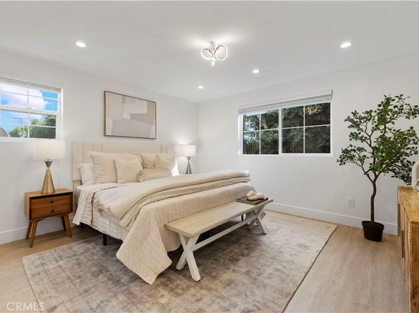 5248 Segals Way, Sherman Oaks CA 91411