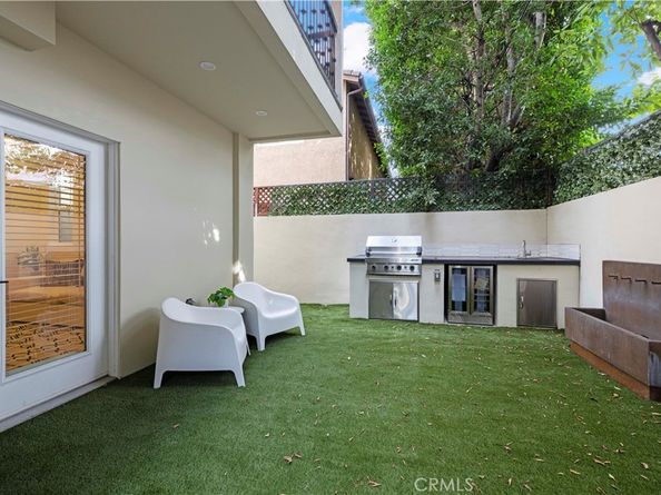 5248 Segals Way, Sherman Oaks CA 91411