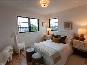 1284 S Orange, Los Angeles CA 90019