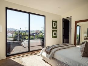 5441 Blackwelder, Los Angeles CA 90016