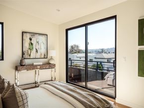 5441 Blackwelder, Los Angeles CA 90016