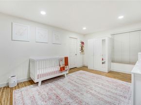 18324 Clark 119, Tarzana CA 91356