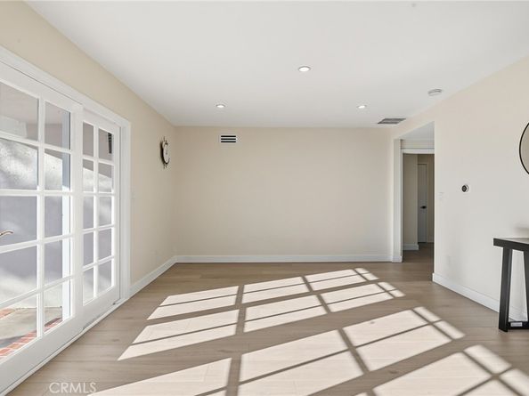 9233 Swinton Avenue, North Hills CA 91343