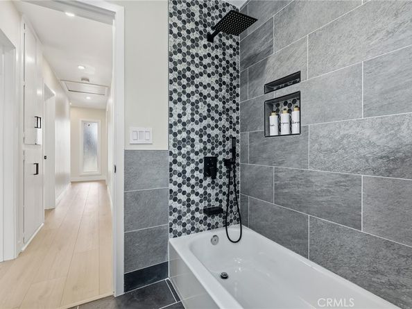 9233 Swinton Avenue, North Hills CA 91343