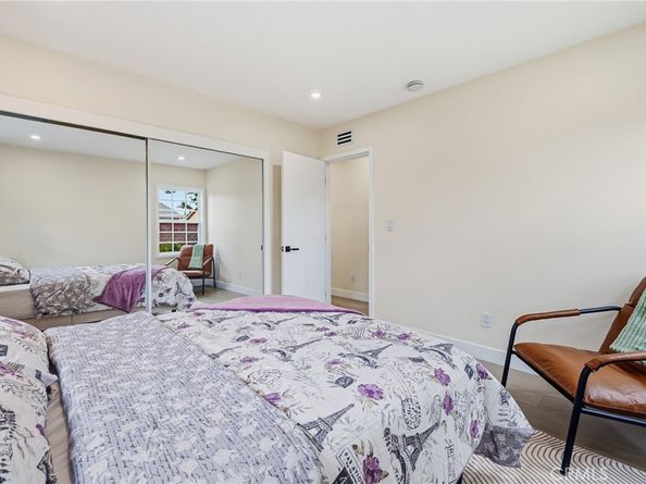 9233 Swinton Avenue, North Hills CA 91343