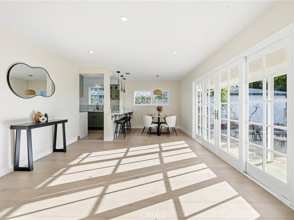 9233 Swinton Avenue, North Hills CA 91343