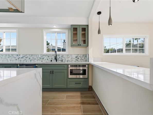 9233 Swinton Avenue, North Hills CA 91343