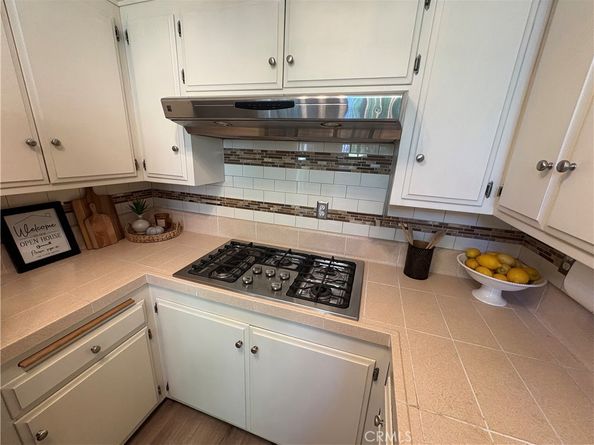4256 W Kling Street, Burbank CA 91505