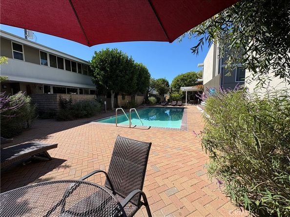 4256 W Kling Street, Burbank CA 91505