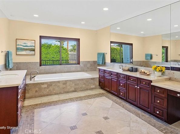 4818 Lemonas Avenue, Sherman Oaks CA 91403