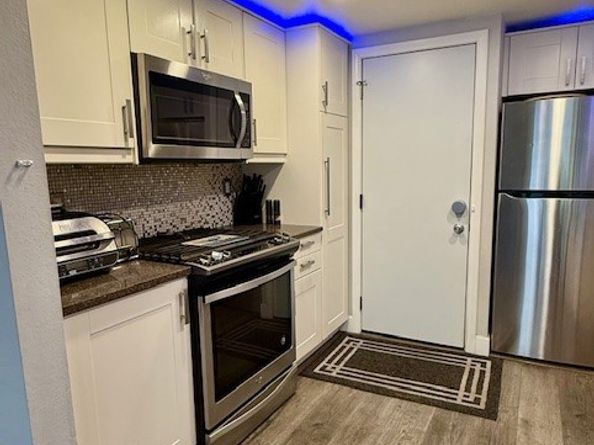 5291 Colodny Drive 5, Agoura Hills CA 91301