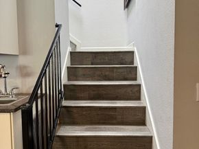 5291 Colodny Drive 5, Agoura Hills CA 91301