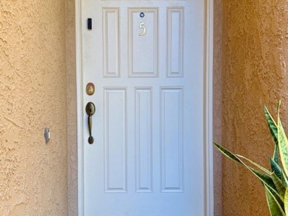 5291 Colodny Drive 5, Agoura Hills CA 91301