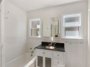 12139 Hollyglen Place, Studio City CA 91604