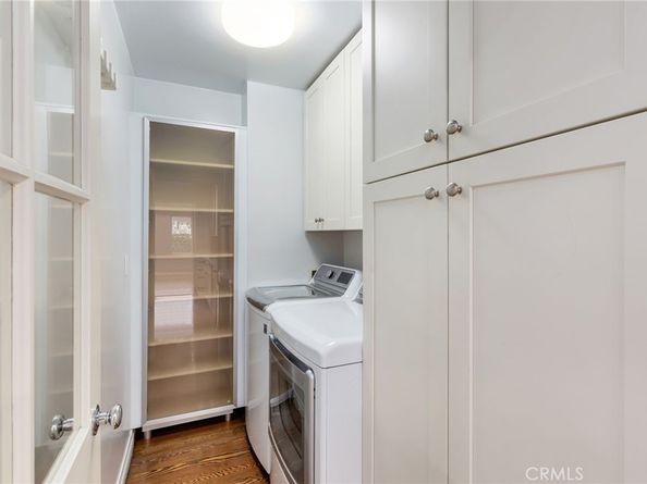 12139 Hollyglen Place, Studio City CA 91604