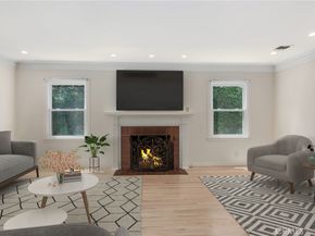 12139 Hollyglen Place, Studio City CA 91604