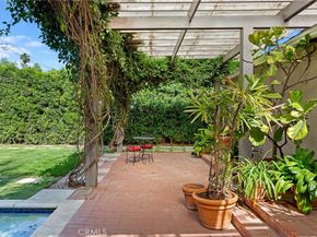 12139 Hollyglen Place, Studio City CA 91604