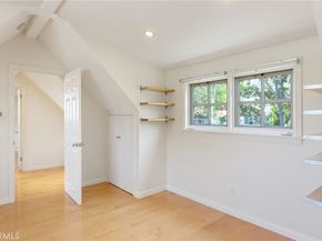 12139 Hollyglen Place, Studio City CA 91604