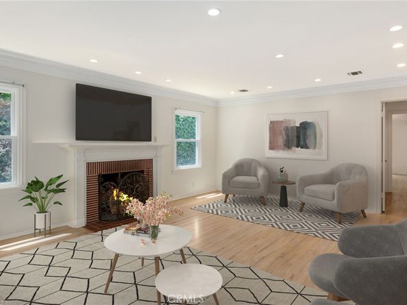 12139 Hollyglen Place, Studio City CA 91604