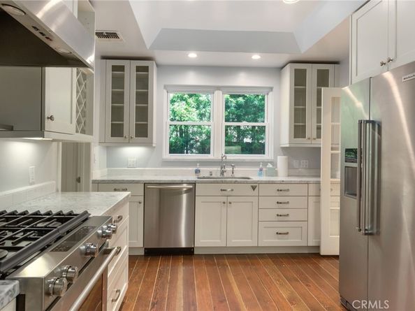 12139 Hollyglen Place, Studio City CA 91604