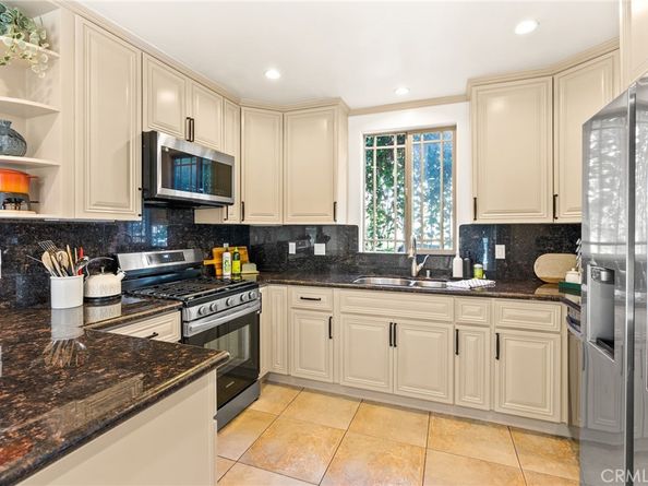 11145 Sunshine Terrace 101, Studio City CA 91604