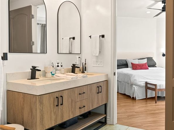 11145 Sunshine Terrace 101, Studio City CA 91604