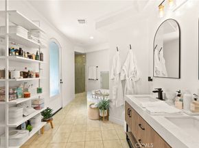 11145 Sunshine Terrace 101, Studio City CA 91604