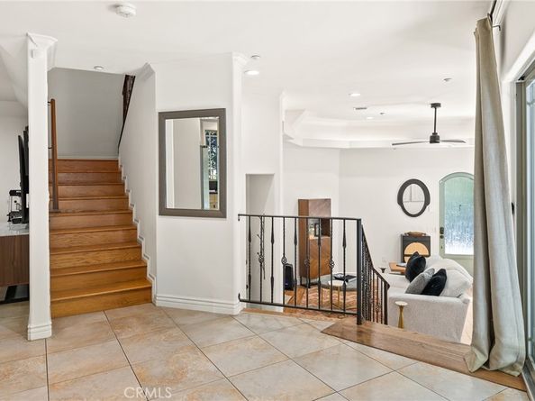 11145 Sunshine Terrace 101, Studio City CA 91604