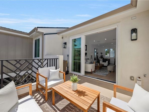 2420 Ives Lane B, Redondo Beach CA 90278
