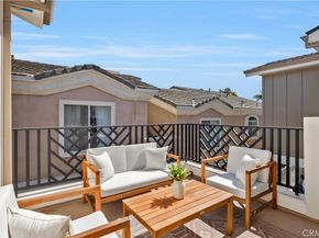 2420 Ives Lane B, Redondo Beach CA 90278