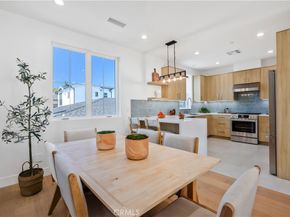 2420 Ives Lane B, Redondo Beach CA 90278