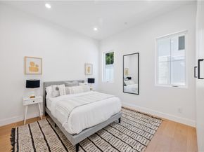 2420 Ives Lane B, Redondo Beach CA 90278