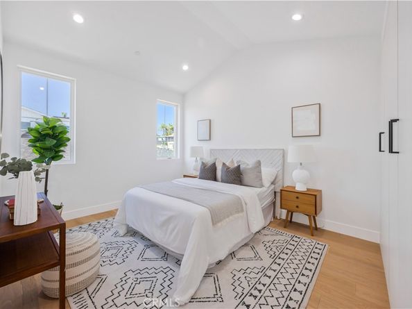 2420 Ives Lane B, Redondo Beach CA 90278